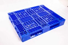 如何提高塑料托盤的抗老化性？